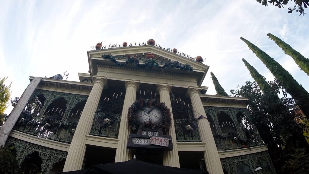 Disneyland vs. Disney World Ride Comparisons Haunted Mansion
