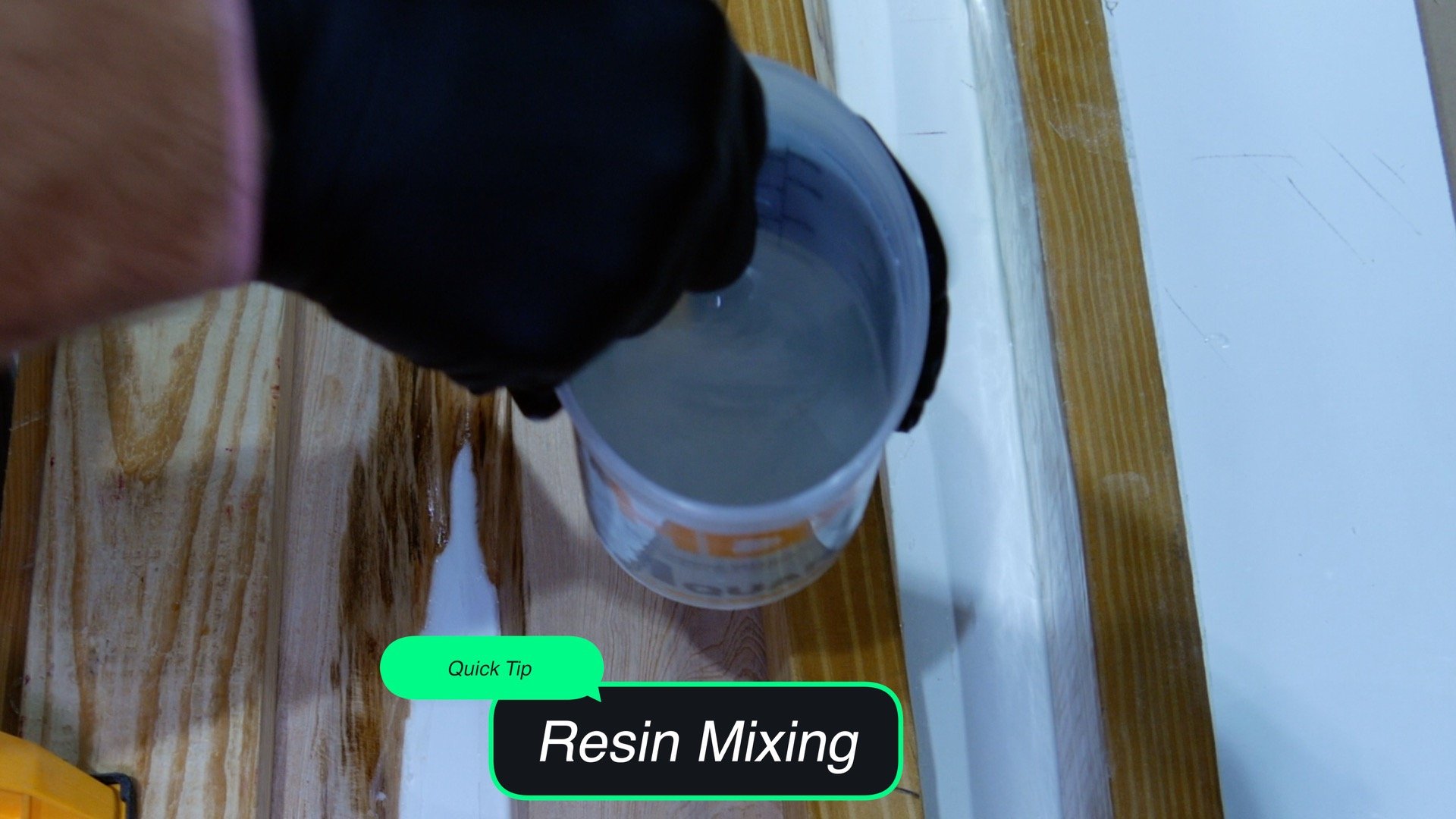how to make wood and resin wall art that glows - epoxy resin mixing quick tip