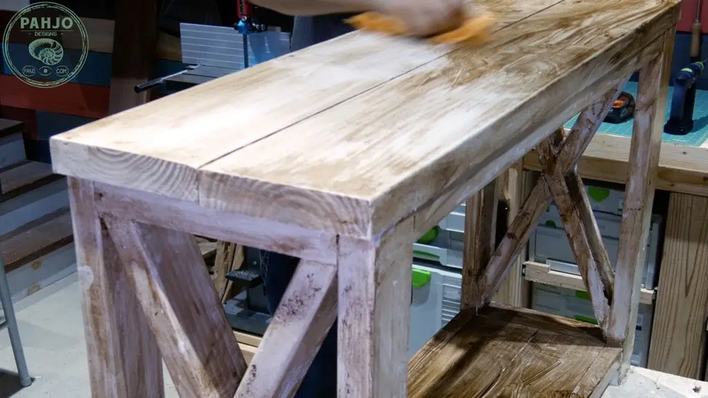 how to distress painted wood furniture using wax