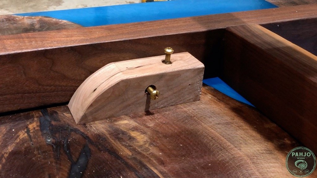 how to attach table top to base using threaded inserts