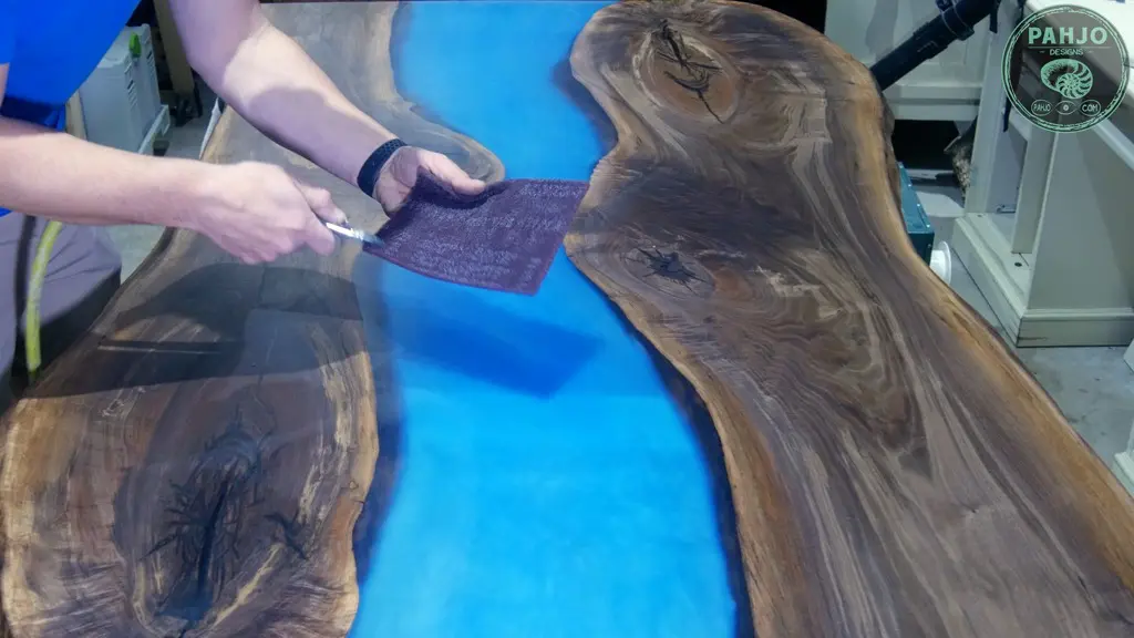 apply rubio monocoat on epoxy wood slab table