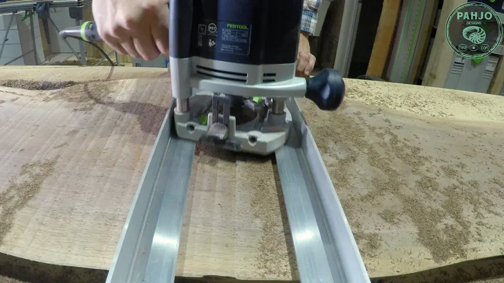 how to flatten wood slab with router